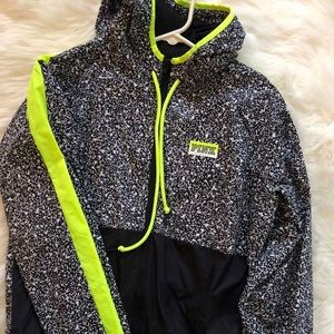 PINK XS woman’s windbreaker